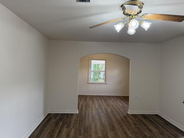 1934 Lee Ave, Conway, AR 72034