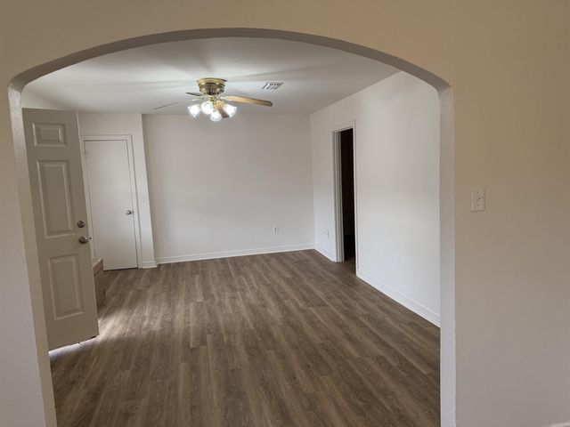 1934 Lee Ave, Conway, AR 72034