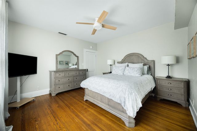 832 N Winnetka Avenue, Dallas, TX 75208