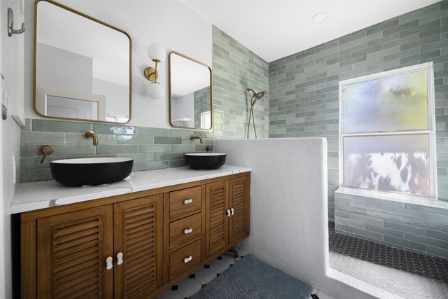 832 N Winnetka Avenue, Dallas, TX 75208