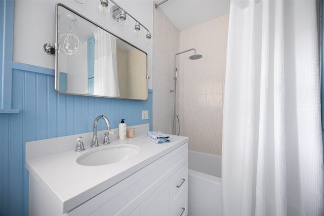 832 N Winnetka Avenue, Dallas, TX 75208