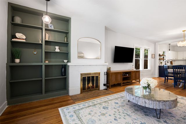 832 N Winnetka Avenue, Dallas, TX 75208