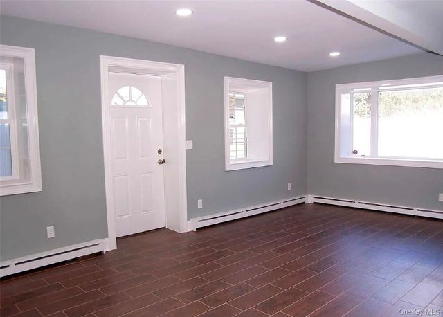 15 Ivy Road, Mastic Beach, NY 11951