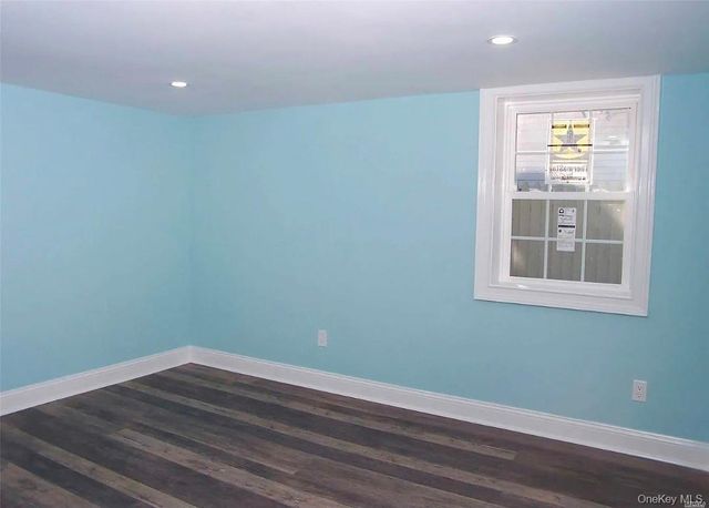 15 Ivy Road, Mastic Beach, NY 11951