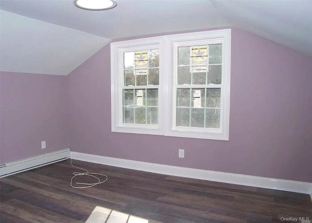 15 Ivy Road, Mastic Beach, NY 11951