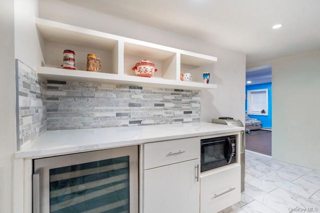 15 Ivy Road, Mastic Beach, NY 11951