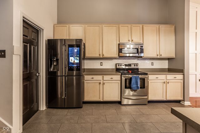 860 Weeping Way Lane, Avon, IN 46123