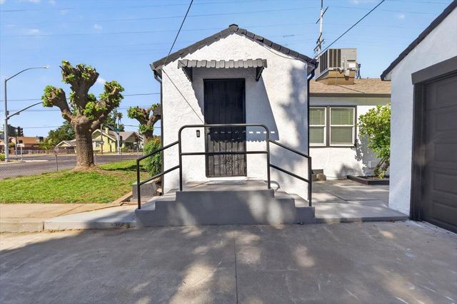 1808 West Ln, Stockton, CA 95205