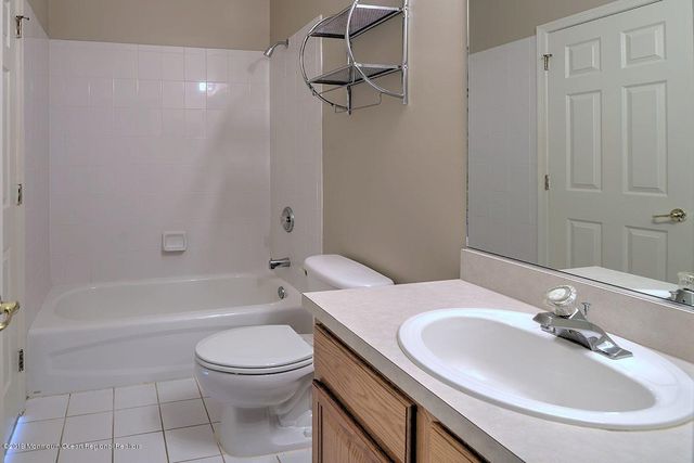 363 Saint Andrews Place, Manalapan, NJ 07726
