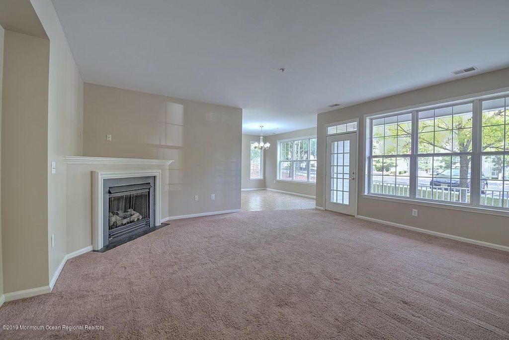 363 Saint Andrews Place, Manalapan, NJ 07726