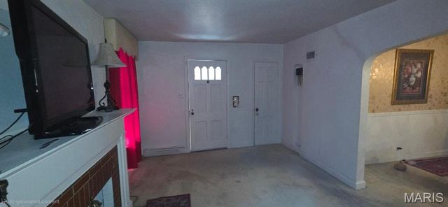 4739 Bessie Court, St Louis, MO 63115