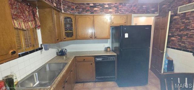 4739 Bessie Court, St Louis, MO 63115