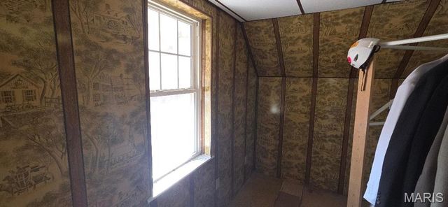 4739 Bessie Court, St Louis, MO 63115