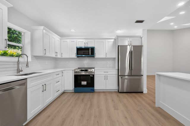 200 SW 29th Avenue, Delray Beach, FL 33445