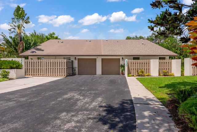 200 SW 29th Avenue, Delray Beach, FL 33445