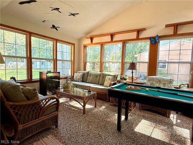 853 Alameda Avenue, Sheffield Lake, OH 44054