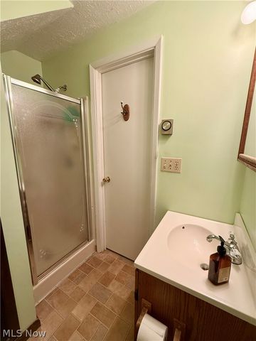 853 Alameda Avenue, Sheffield Lake, OH 44054