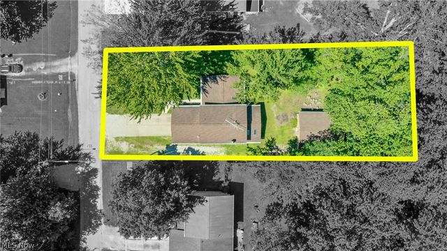 853 Alameda Avenue, Sheffield Lake, OH 44054