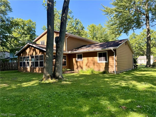 853 Alameda Avenue, Sheffield Lake, OH 44054