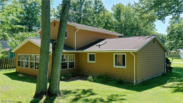 853 Alameda Avenue, Sheffield Lake, OH 44054