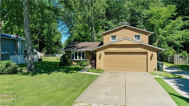 853 Alameda Avenue, Sheffield Lake, OH 44054