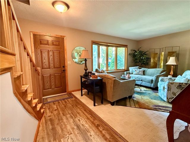 853 Alameda Avenue, Sheffield Lake, OH 44054