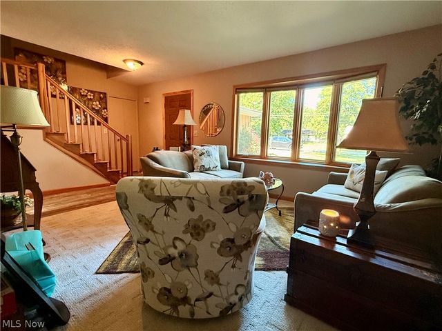 853 Alameda Avenue, Sheffield Lake, OH 44054