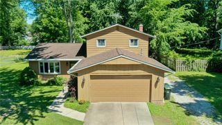 853 Alameda Avenue, Sheffield Lake, OH 44054