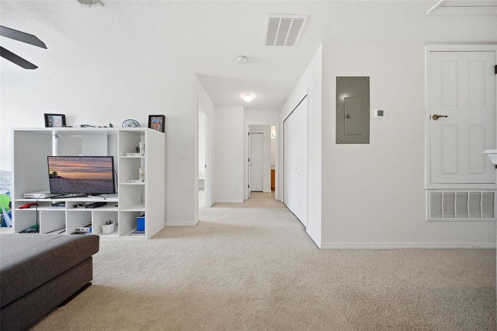 Image 21 of property listing at 11733 FITZGERALD BUTLER ROAD, Orlando, FL 32836
