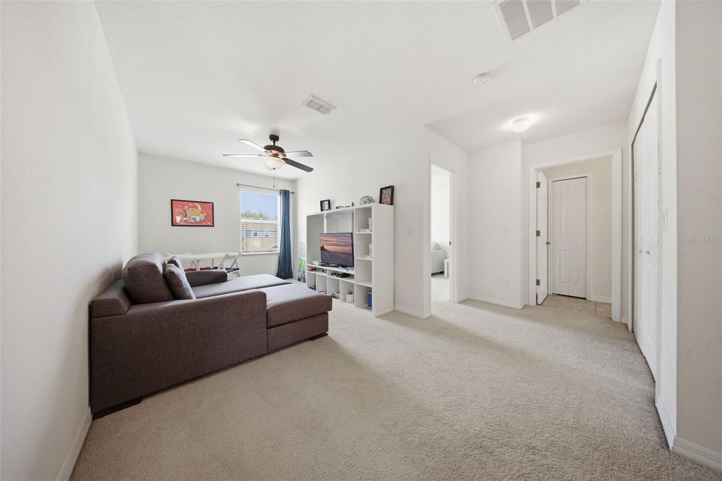 Image 22 of property listing at 11733 FITZGERALD BUTLER ROAD, Orlando, FL 32836