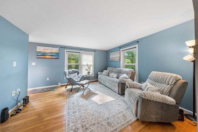 66 Buttonwood Ave, Sutton, MA 01590