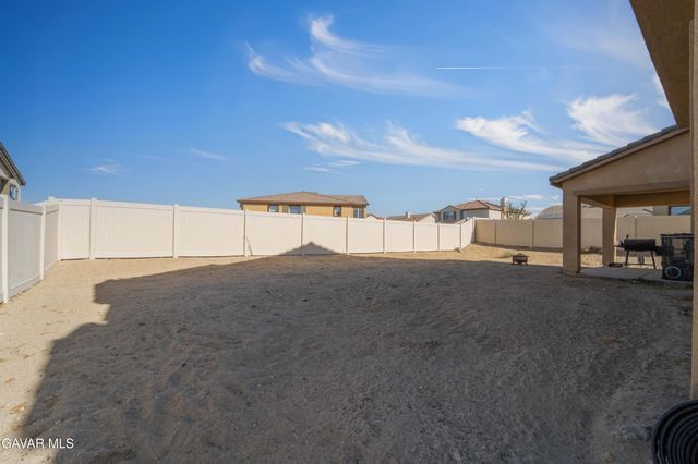 38218 Chapelle Street, Palmdale, CA 93552