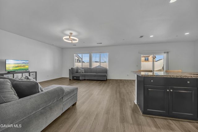 38218 Chapelle Street, Palmdale, CA 93552