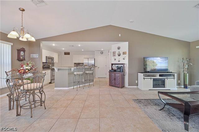 3230 NW 3rd PL, Cape Coral, FL 33993