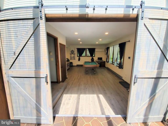 1271 KILMER RD, Tobyhanna, PA 18466