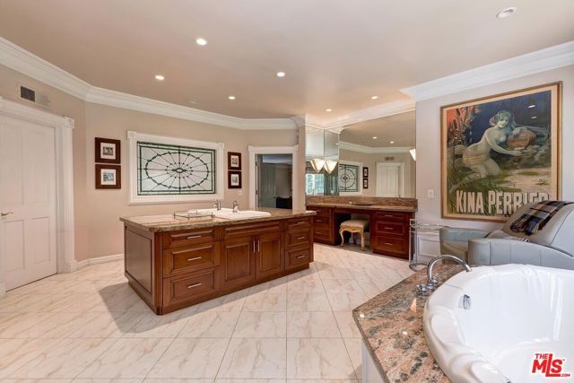 1255 Benedict Canyon Drive, Beverly Hills, CA 90210