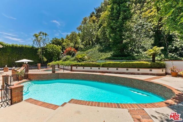 1255 Benedict Canyon Drive, Beverly Hills, CA 90210