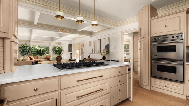 2036 Wimberly LN, Austin, TX 78735