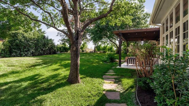 2036 Wimberly LN, Austin, TX 78735