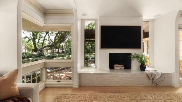 2036 Wimberly LN, Austin, TX 78735