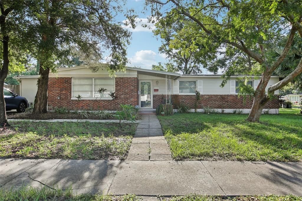 9801 FOREST HILLS DRIVE, Tampa, FL 33612