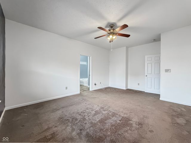 881 Sommersweet Run, Greenwood, IN 46143