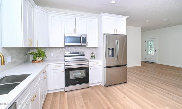 9765 S GLEN Avenue, Glen St. Mary, FL 32040
