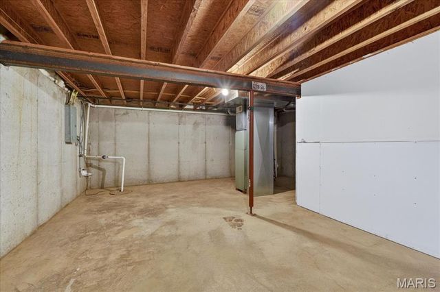 2025 Huntmaster Drive, Belleville, IL 62220