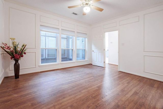 127 S Copperknoll Circle, The Woodlands, TX 77381