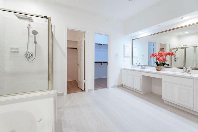 127 S Copperknoll Circle, The Woodlands, TX 77381