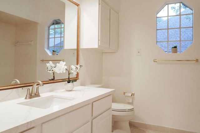 127 S Copperknoll Circle, The Woodlands, TX 77381