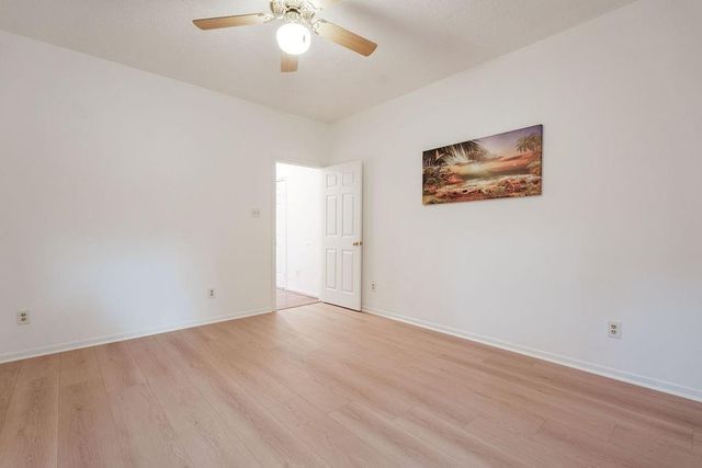 127 S Copperknoll Circle, The Woodlands, TX 77381