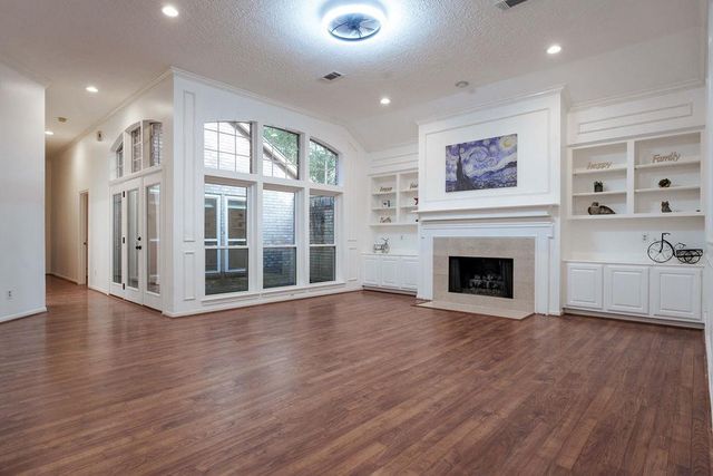 127 S Copperknoll Circle, The Woodlands, TX 77381