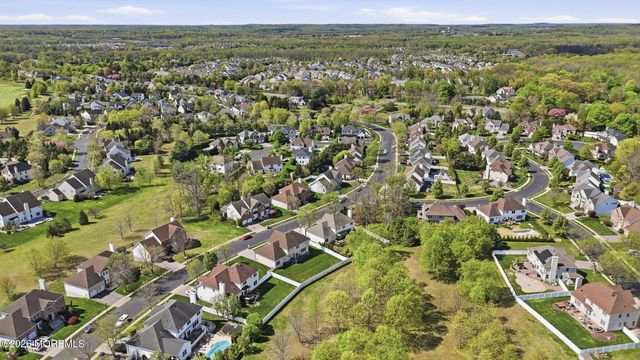 13 Bloomfield Road, Manalapan, NJ 07726